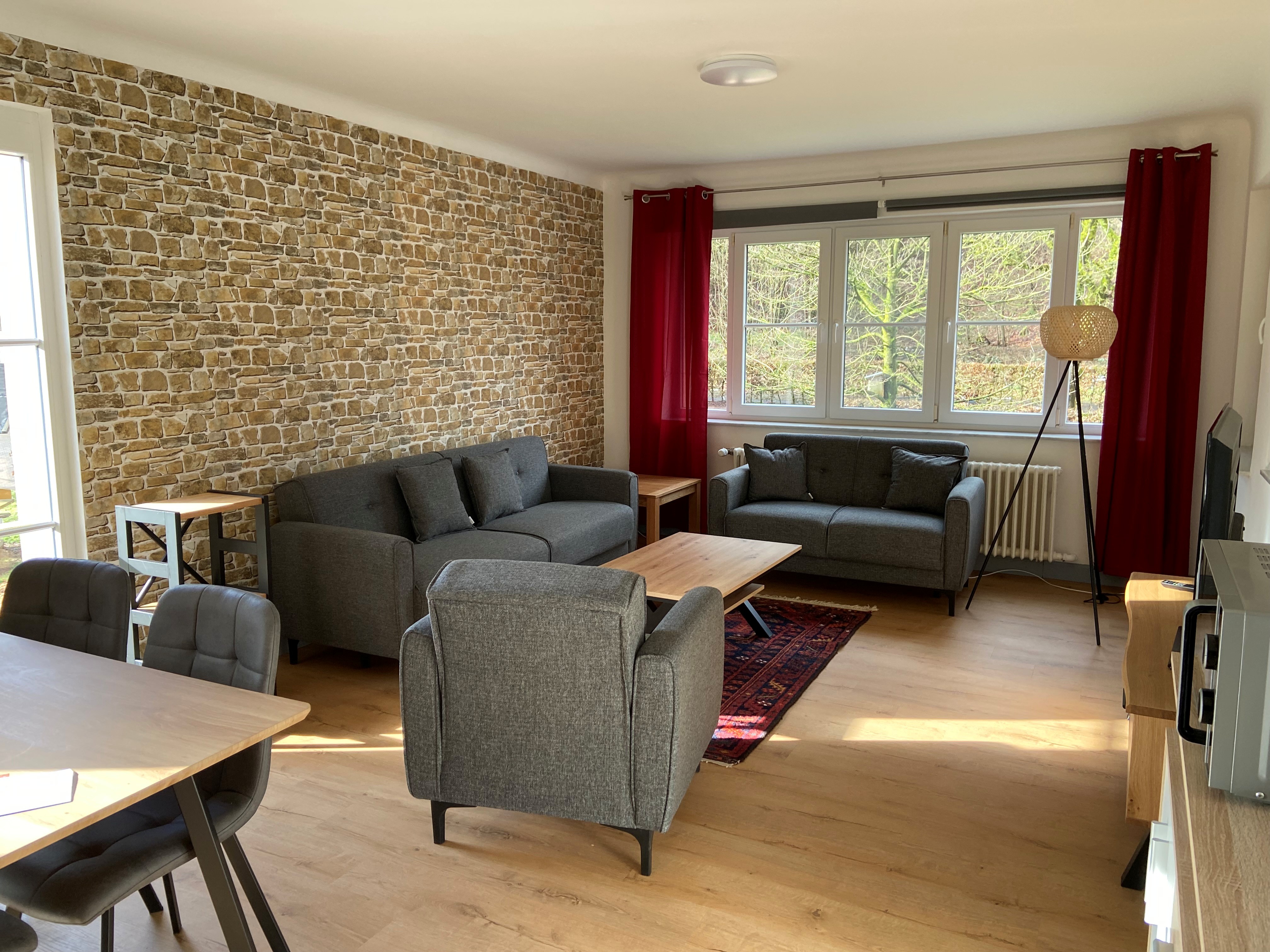 Heller Wohnraum der Ferienwohnung